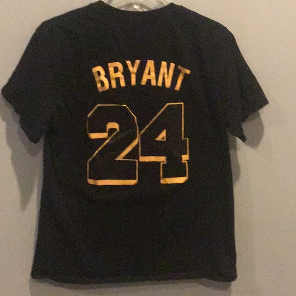 Kobe Bryant NBA LA Lakers t-shirt # 24